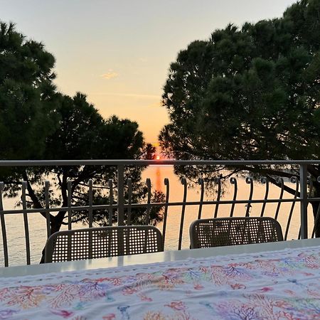Apartment Mit Meerblick Am Strand Costa Azzura Grado Exterior foto
